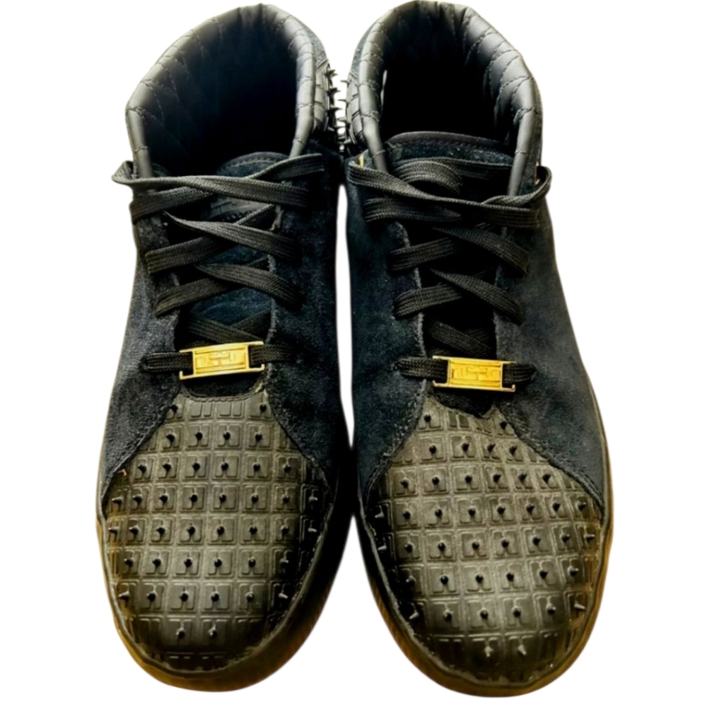 Nike LeBron XIII Lifestyle Black Suede Sneakers, Great Condition #TENIS